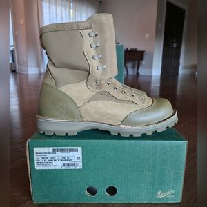Danner Men's Mojave Tactical Boots